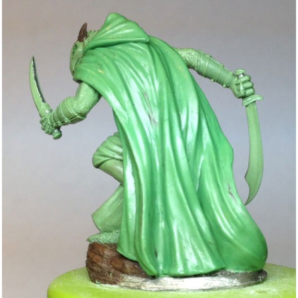 Dark Sword Miniatures - Visions in Fantasy - Dragonkin Rogue